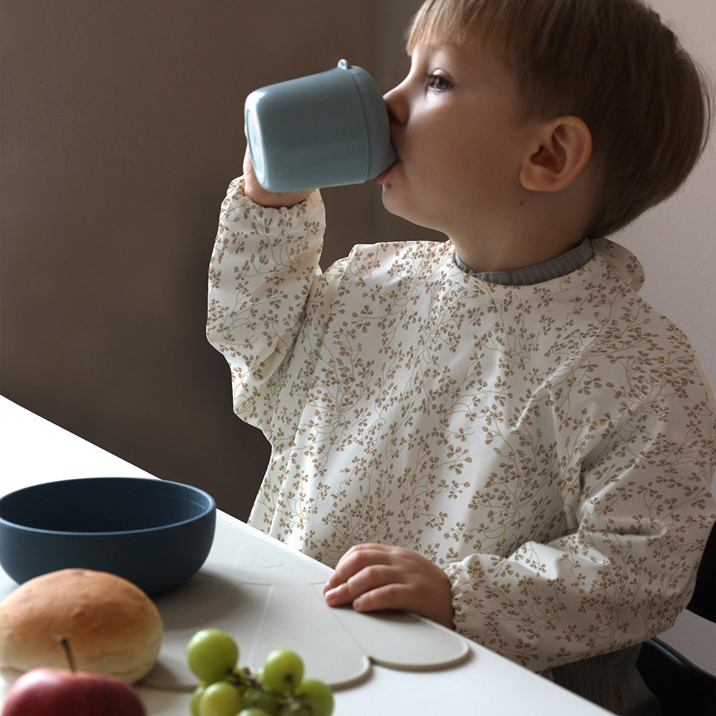 CamCam Copenhagen - Longsleeved Bib Lierre - Slabbetje met lange mouwen - lifestyle