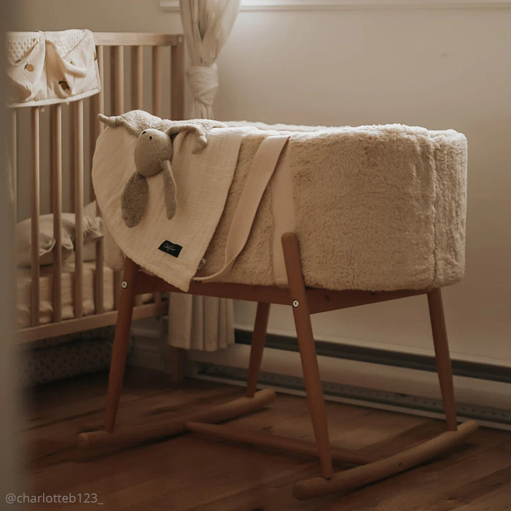 KUKO Rocking Stand - Houten Schommelonderstel voor de KUKO Moses Basket - Beech Wood - Charlie Crane - productfoto - afbeelding 4