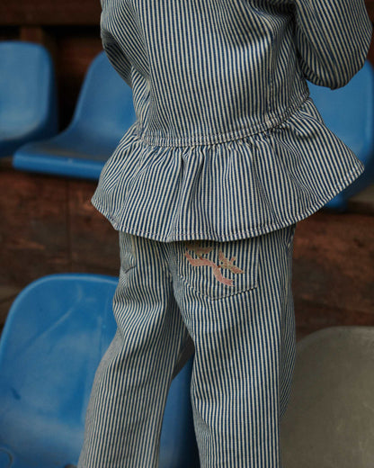 Gestreepte twill broek - Wide leg & geborduurd detail - Spijkerbrok - Copenhagen Colors achter model