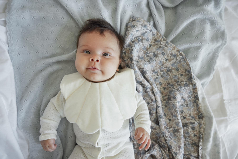 Elodie - Bandana slabbetjes Vanilla White - Dubbele laag waterproof katoen - baby