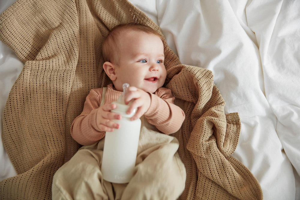 Elodie - Glazen baby fles met siliconen speen 0M+ Vanilla White - baby