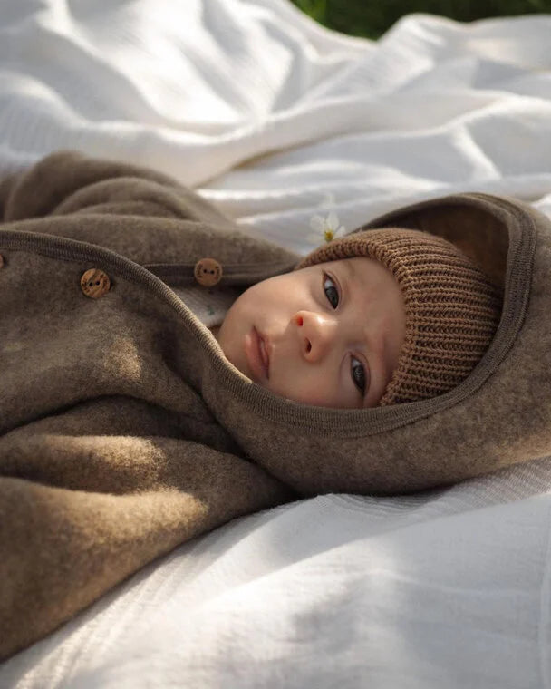 Jasje wol fleece - Bruin/Walnut - Engel Natur baby zijkant