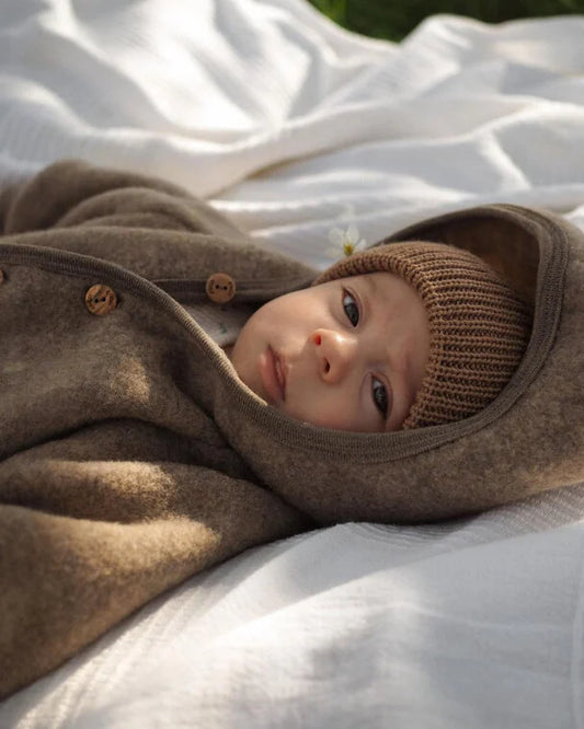 Jasje wol fleece - Bruin/Walnut - Engel Natur baby zijkant