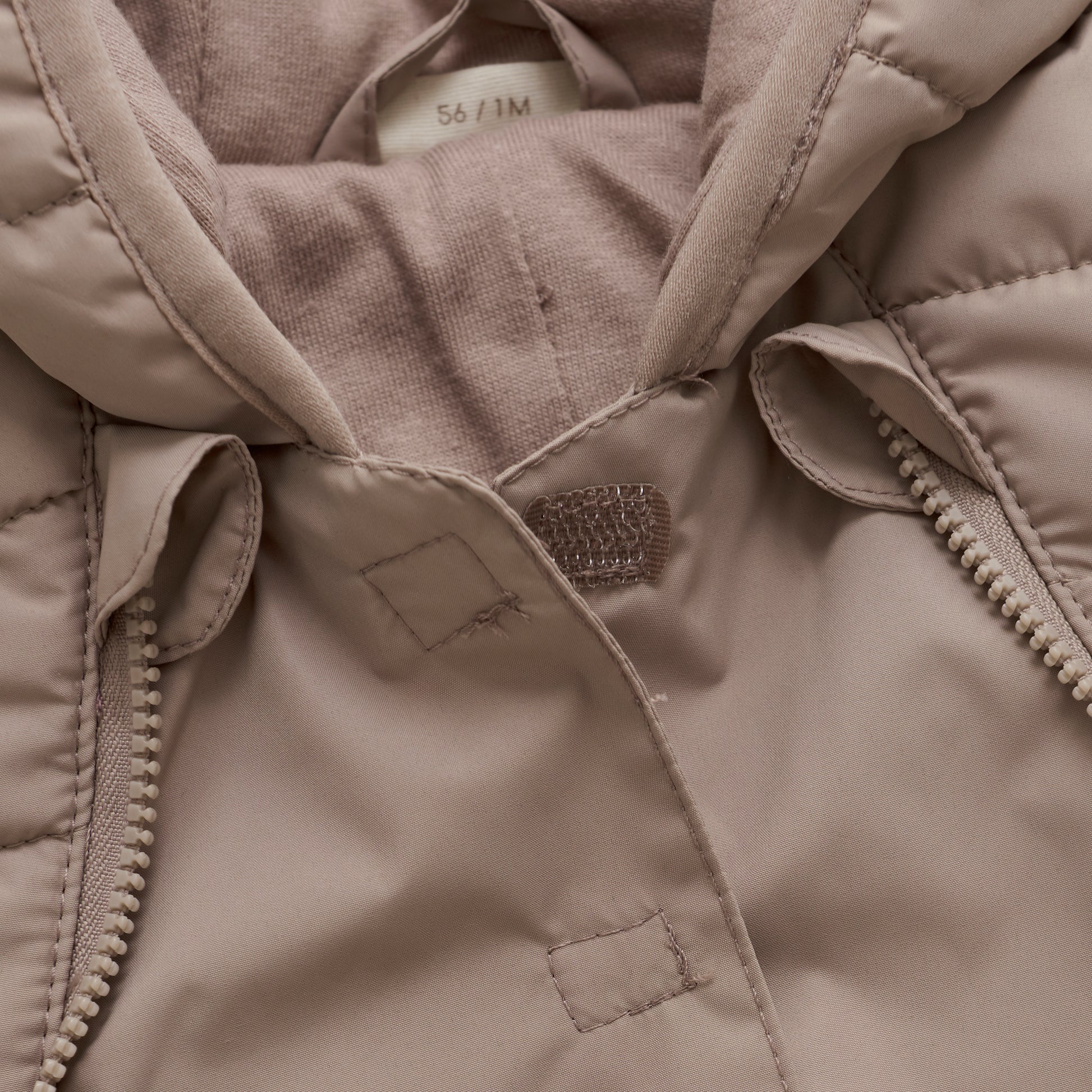 Fixoni - Wholesuit w. Lining Quilted - Winter buitenpak - Mocha Meringue close up