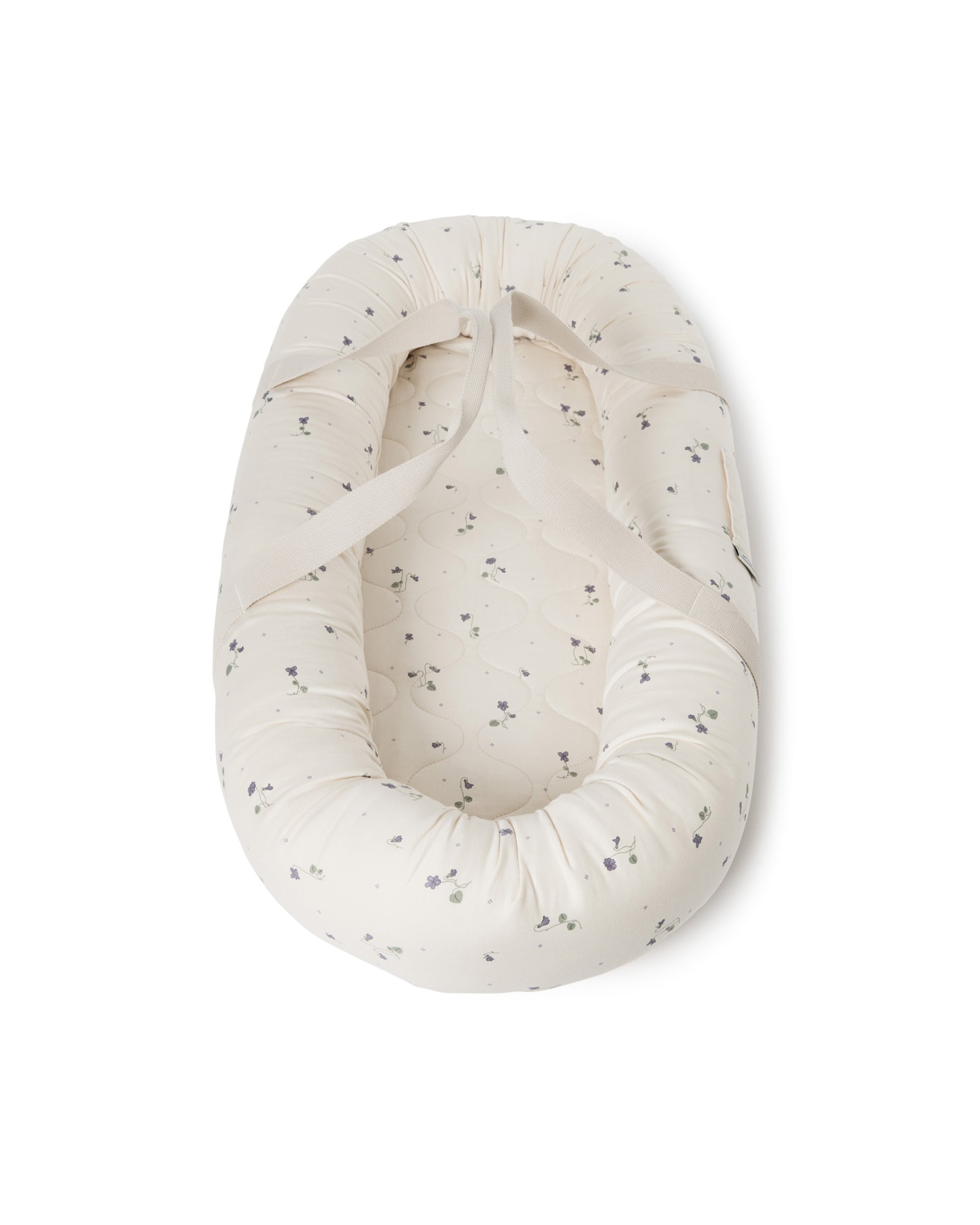 Garbo & Friends - Satin Baby Nest - Viola -  Babynest - Biologisch Satijn Katoen - bovenaanzicht