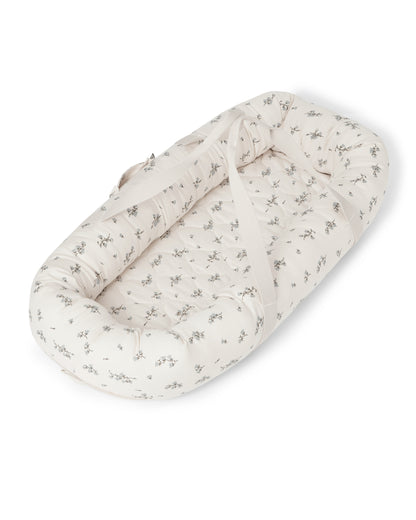 Garbo & Friends - Satin Baby Nest - Bluebell - Babynest - Biologisch Satijn katoen - schuin