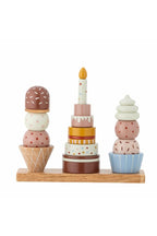 Celebrate Activity Toy – Bloomingville MINI: Einzelne Stapelteile in Form von Törtchen und einer Kerze.