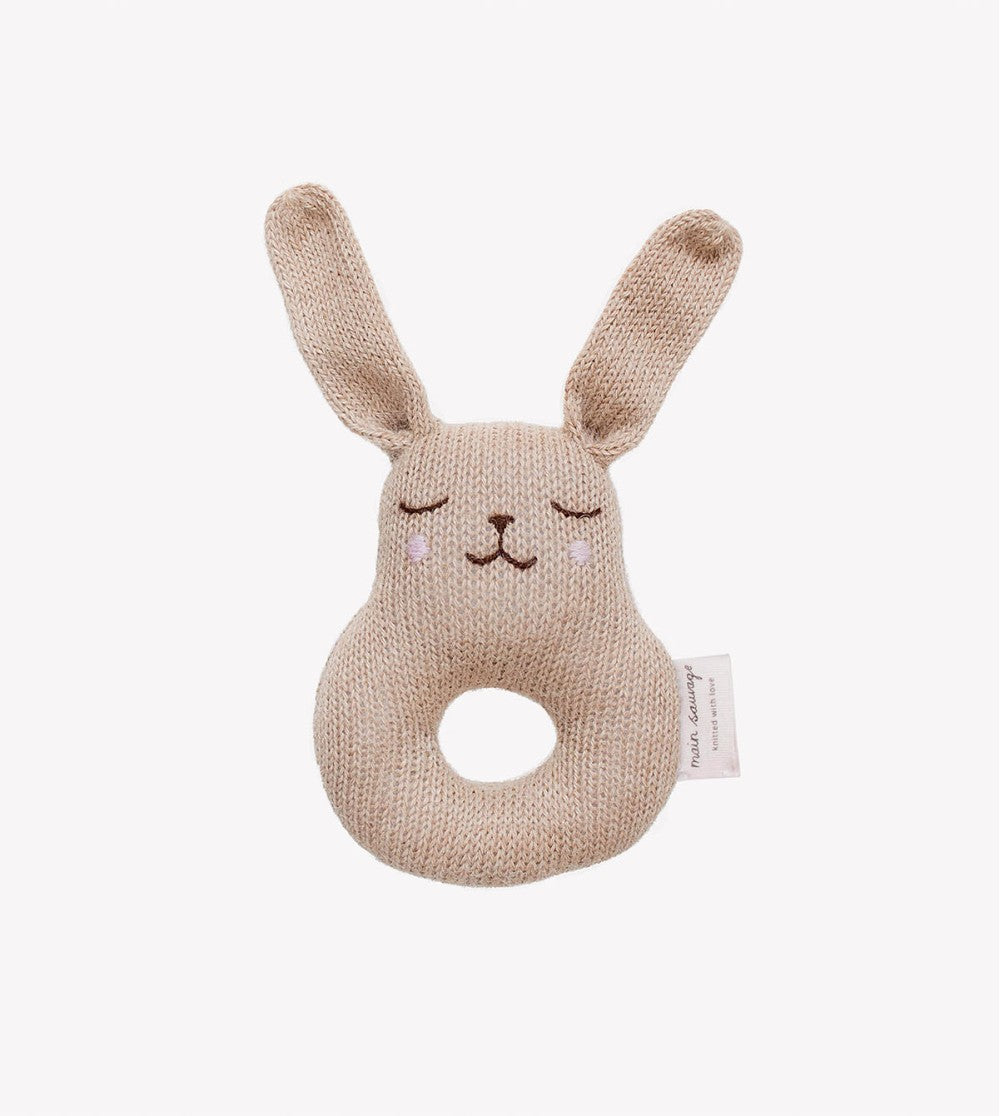 Zachte rammelaar - Konijn/Bunny rattle - Alpaca wol - Sand/Beige - Main Sauvage - productfoto - afbeelding 4