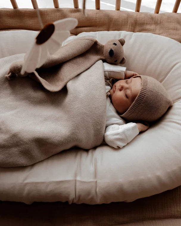 Bonnet - Baby Strikmutsje - Beige/Sand- Merinowol - HVID