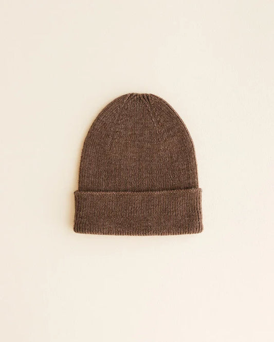 Gebreid mutsje - Fonzie newborn - Merino wol - Mocha - HVID voor
