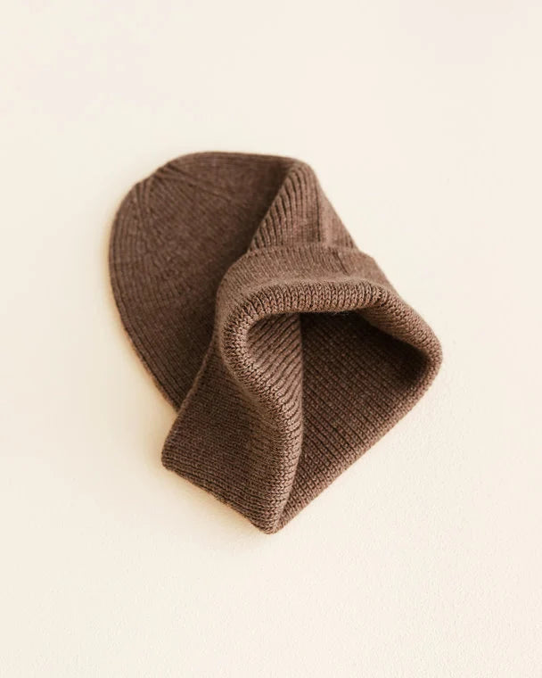 Gebreid mutsje - Fonzie newborn - Merino wol - Mocha - HVID vouw