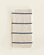 Scarf Igor - gestreepte sjaal van 100% extra fine Italiaanse merino wol - Hvid - blauw - gevouwen