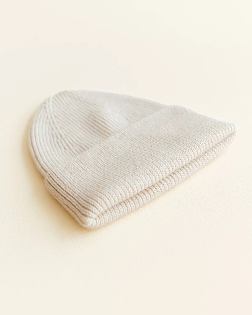 Mutsje Fonzie kids - Beanie - Merino wol - Cream - HVID zij