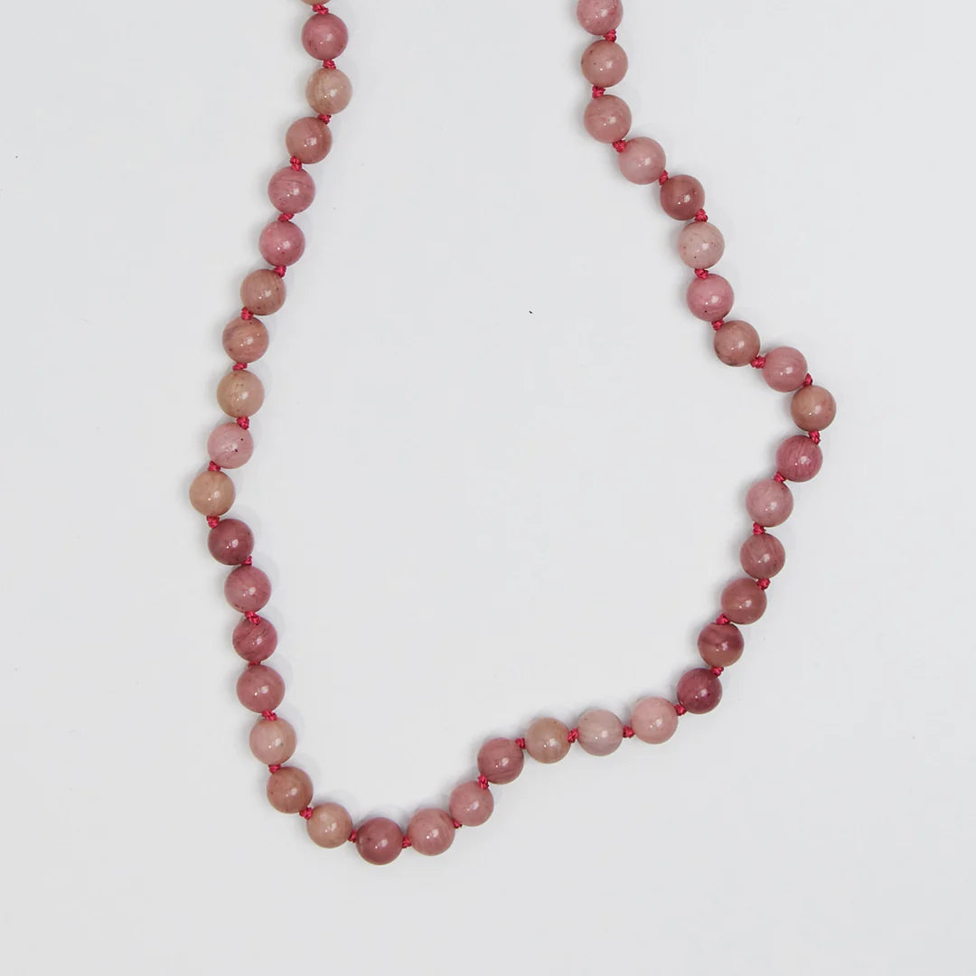 Barnsteen en edelstenen ketting - Berry - 32 cm - Nirrimis - productfoto