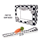 Speelgoedauto Cathy the Carrot met garage & racebaan - 0+ jaar - Natuurrubber & FSC-hout - Oli & Carol - verpakking - afbeelding 5