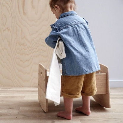 Kid´s Concept - Houten Speelgoed Schommel Poppenbedje - Inclusief beddengoed - Rubberhout