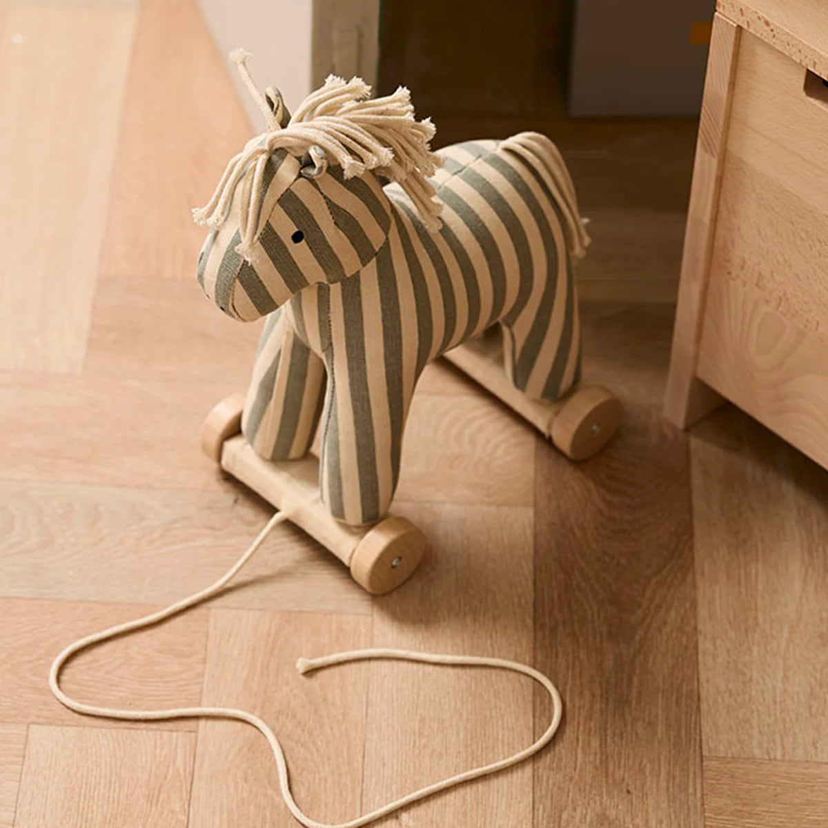 Trekpaardje Sam Aiden - 2 in 1 - Pull Along - Groen/Wit - Kid's Concept - productfoto