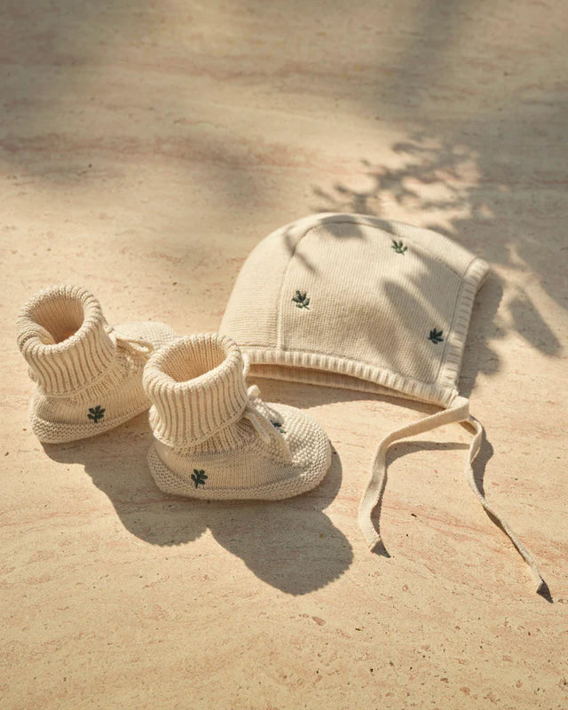 Gebreid mutsje en slofjes set - Cadeauset - Biologisch katoen - Moonboon