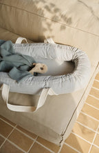 Liewood - Romain Whale Rattle - Rammelaar walvis - 100% recycled polyester - in baby nest