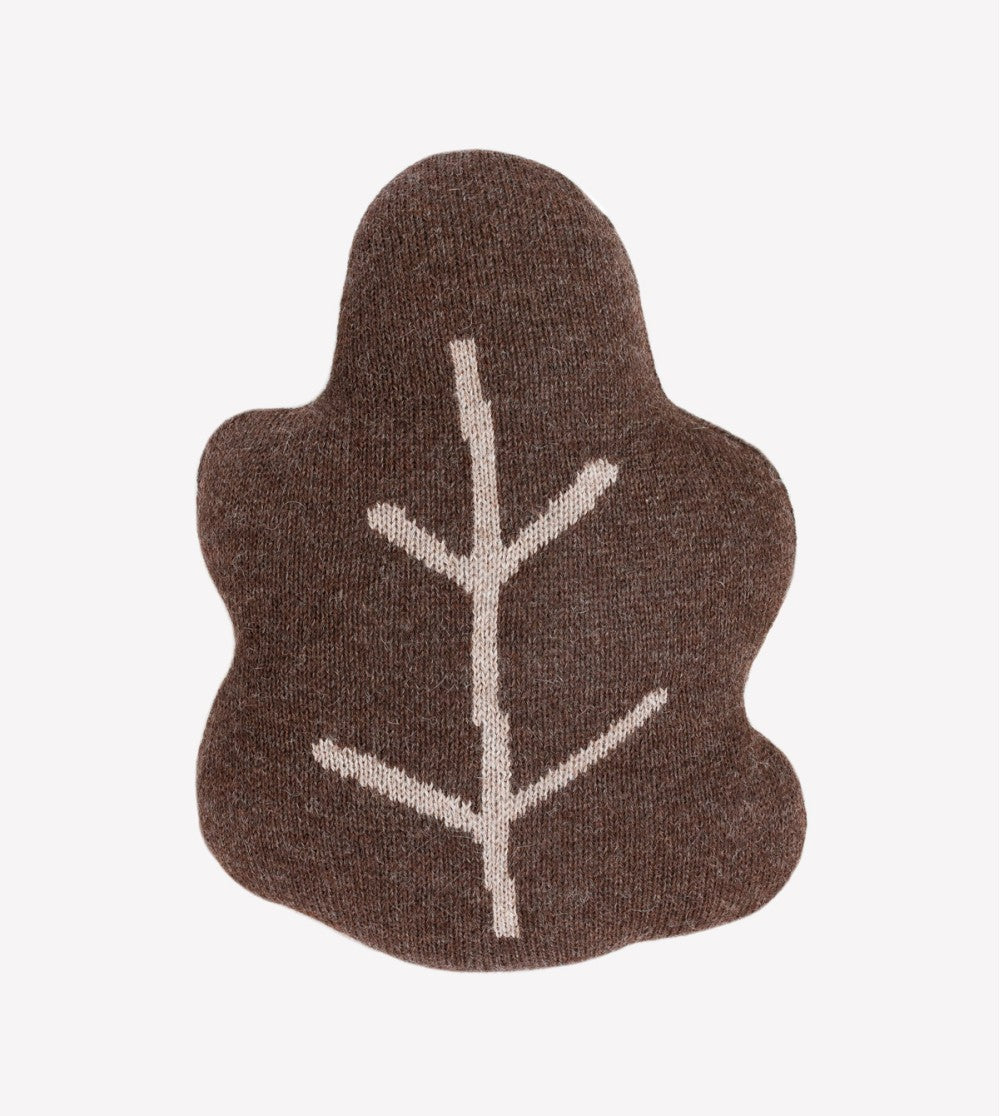 Oak Leaf Pillow 10Y Edition – 100% baby alpaca – Main Sauvage