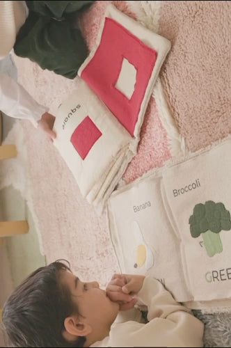 Sensory Book Colours – Sensorisch boek met fruit en groenten – Lorena Canals