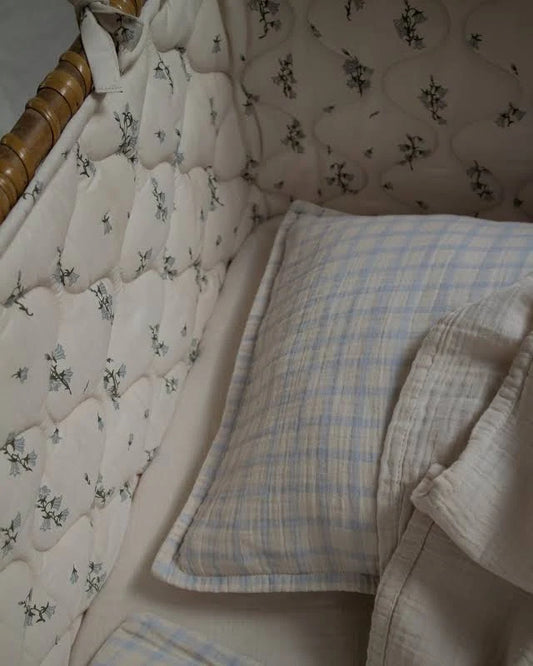 Bed bumper - Satin Quilted Crib Bumper - Organic cotton - Bluebell - Garbo & Friends