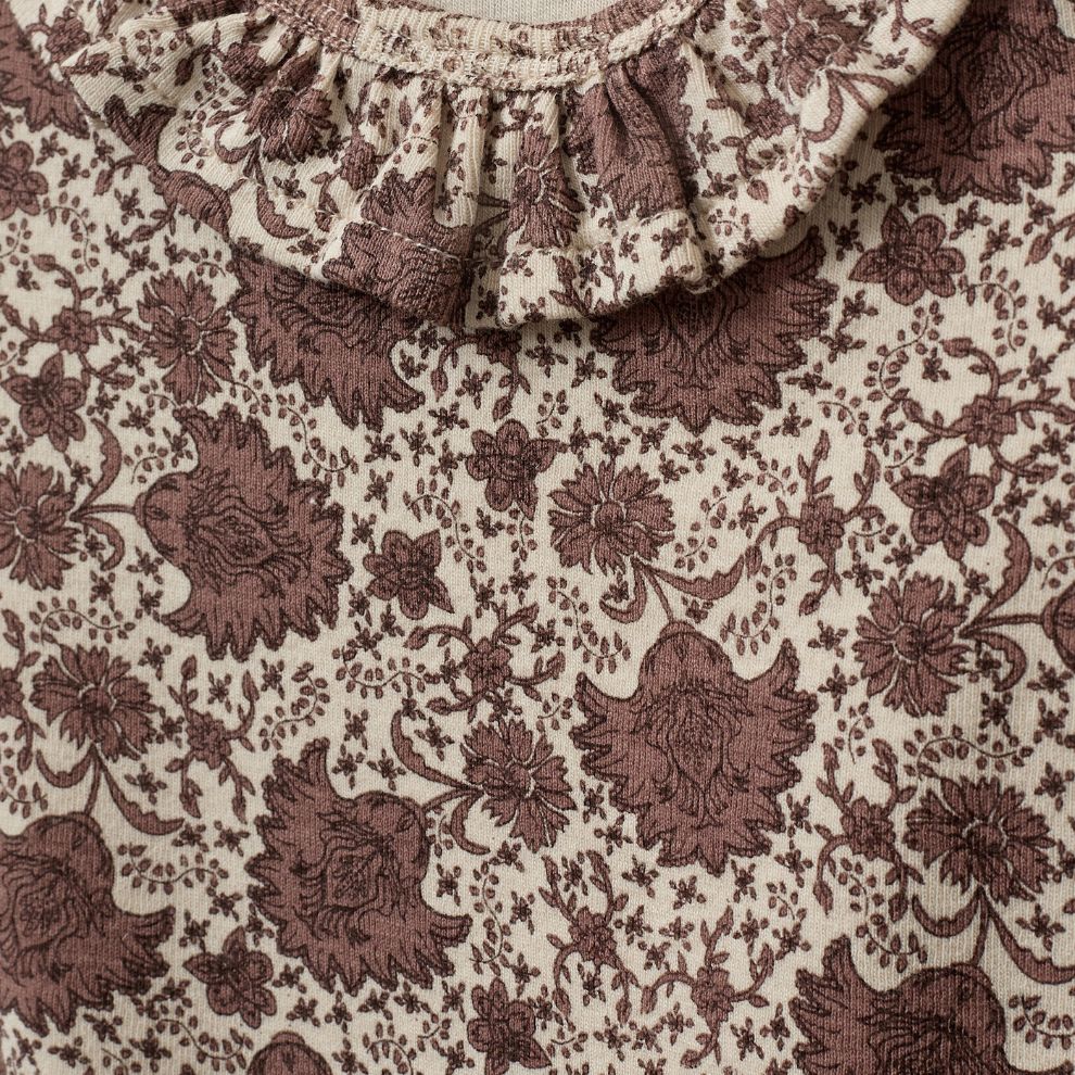 Romper Dicte - Modal katoen - Bruin met bloemen - Sofie Schnoor close up