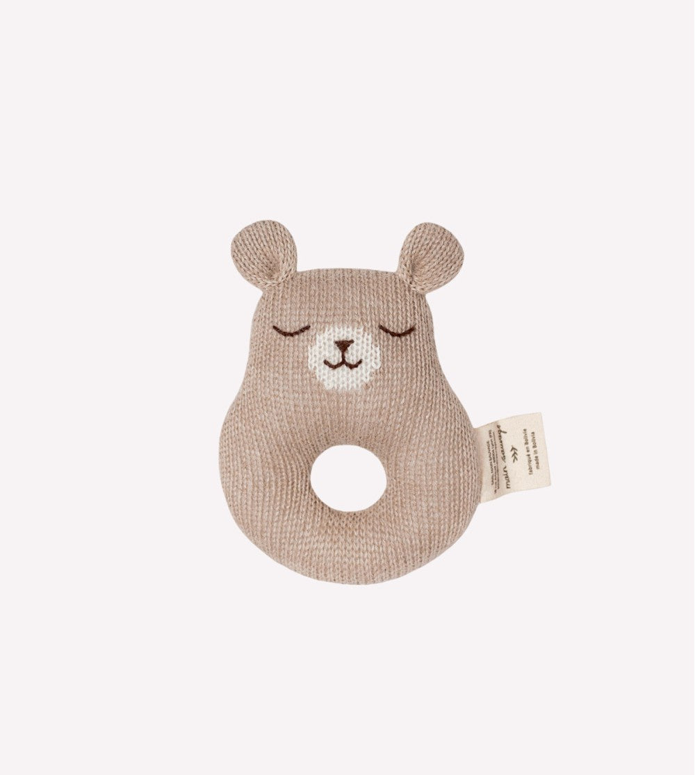 Zachte rammelaar - Beer/Teddy rattle - Alpaca wol - Main Sauvage - productfoto - afbeelding 3