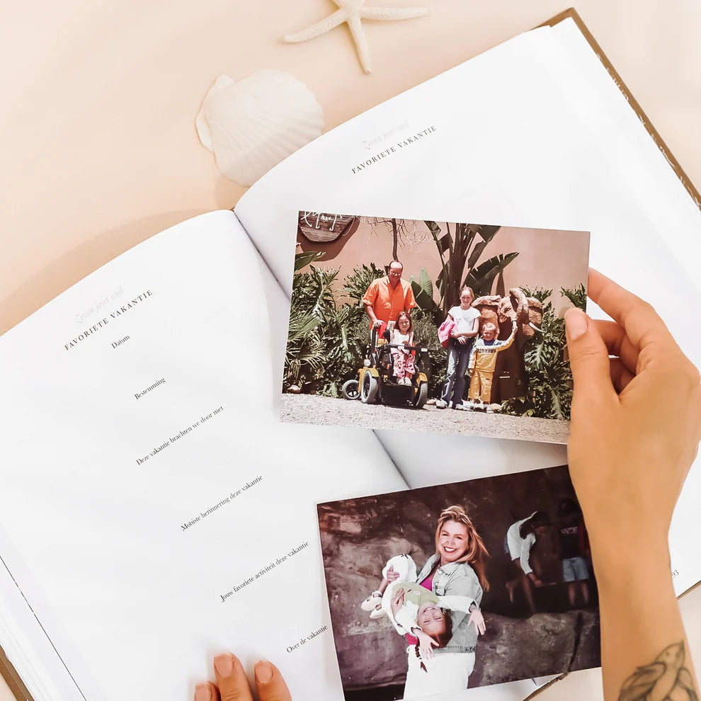 Toen jij steeds groter werd – Childhood Keepsake Journal from 1 to 10 Years with Memories & Milestones – Birth Lines
