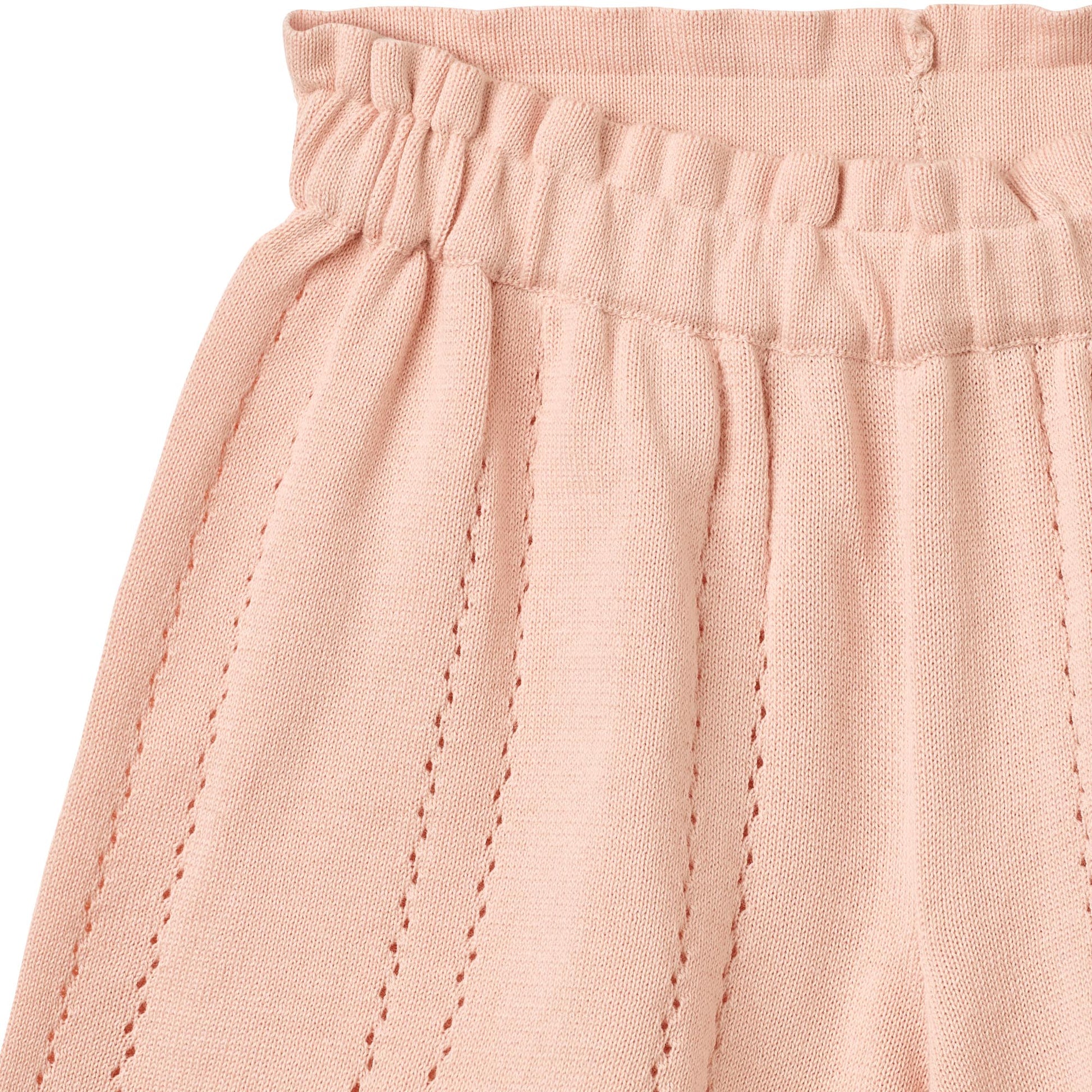 Kort broekje - Knit Shorts Irma - Biologisch katoen - Powder/Roze - Wheat close up